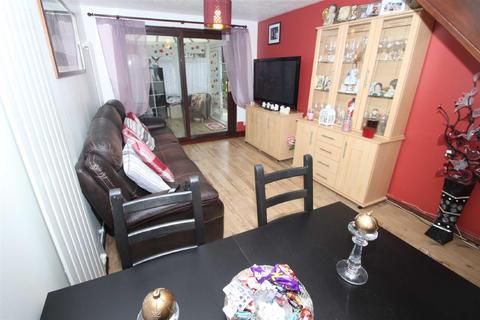 69 Mapleton Road, London, E4 6XJ
