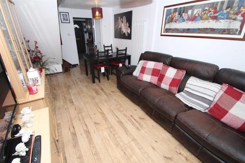 69 Mapleton Road, London, E4 6XJ