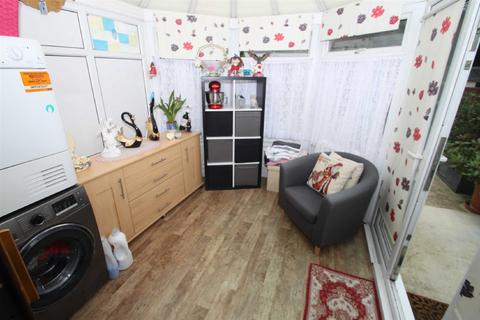 69 Mapleton Road, London, E4 6XJ