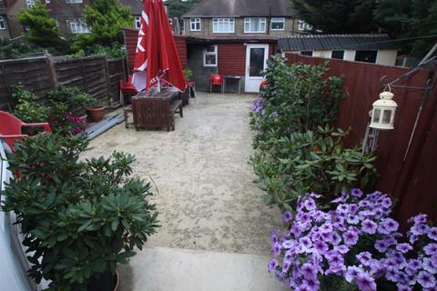 69 Mapleton Road, London, E4 6XJ