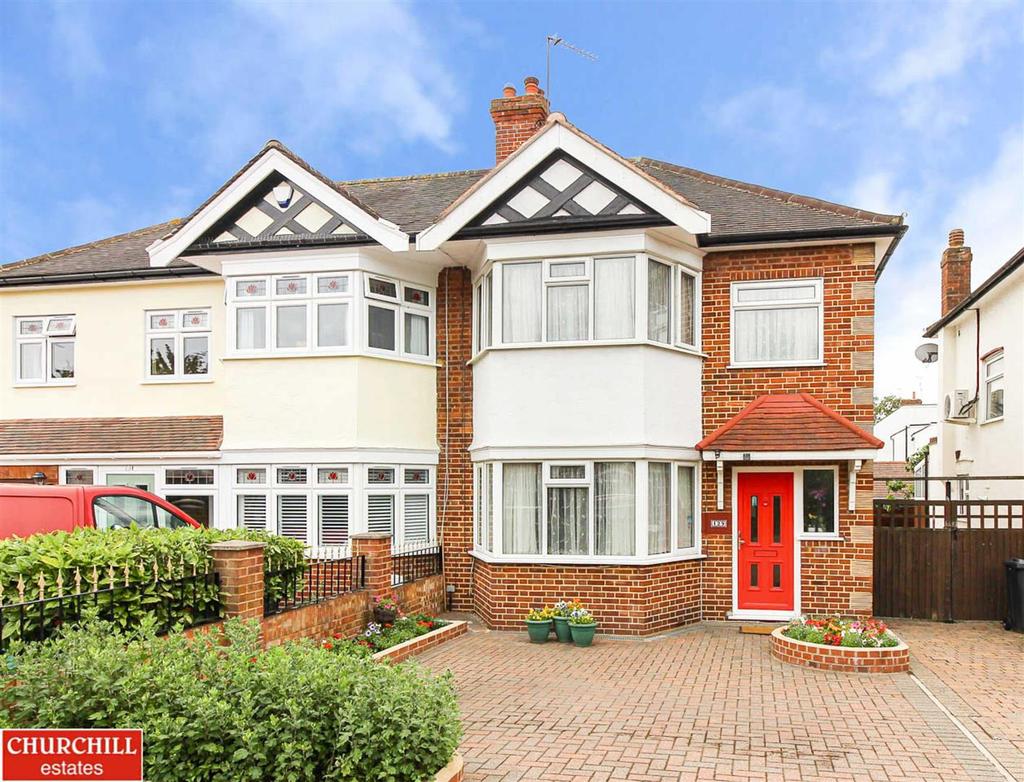 Elmcroft Avenue, Wanstead 3 bed semidetached house £750,000