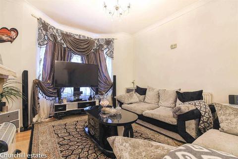 35 Hollington Road, London, E6 3QN