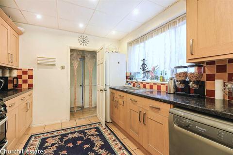 35 Hollington Road, London, E6 3QN