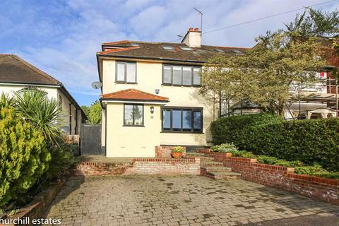 72 Queens Road, Loughton, IG10 1RS