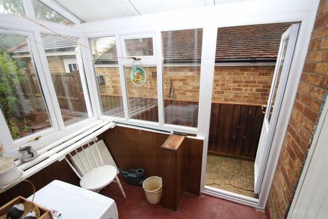 138 Forest Edge, Buckhurst Hill, IG9 5AD