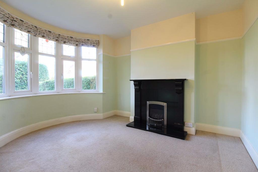 Clifford Avenue, Beeston, Nottingham, NG9 2PX 3 bed semidetached house