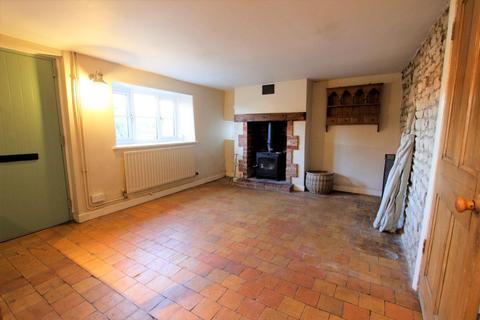 61 Glen Road, Castle Bytham, Grantham, NG33 4RJ