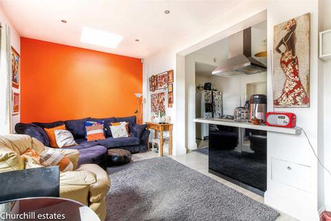 2 Reydon Avenue, London, E11 2JD