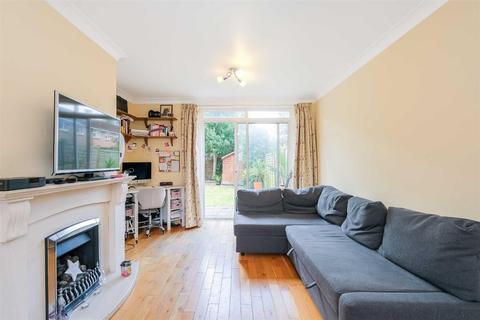 66 Brading Crescent, London, E11 3RR