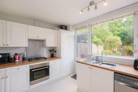 66 Brading Crescent, London, E11 3RR