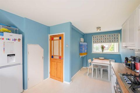 66 Brading Crescent, London, E11 3RR