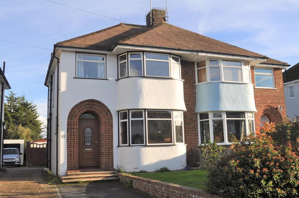 Freeman Avenue, Eastbourne 3 bed semidetached house £365,000