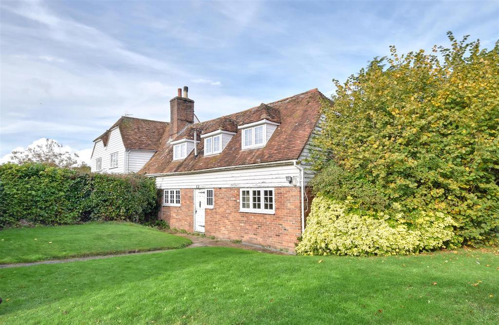 The Pavement St. Michaels, Tenterden 3 bed semidetached house £400,000