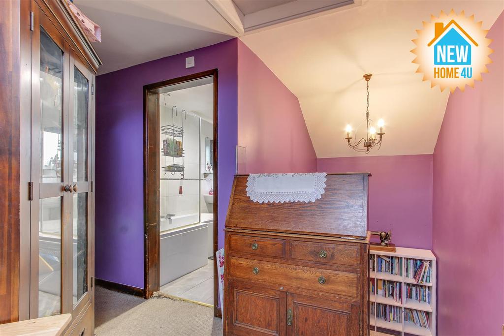 Main bedroom: