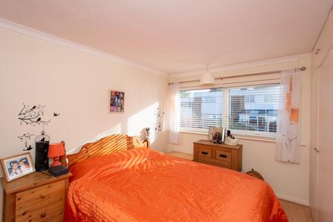6 Chestnut Close, Orpington, BR6 6LP