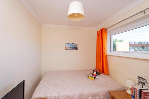 6 Chestnut Close, Orpington, BR6 6LP