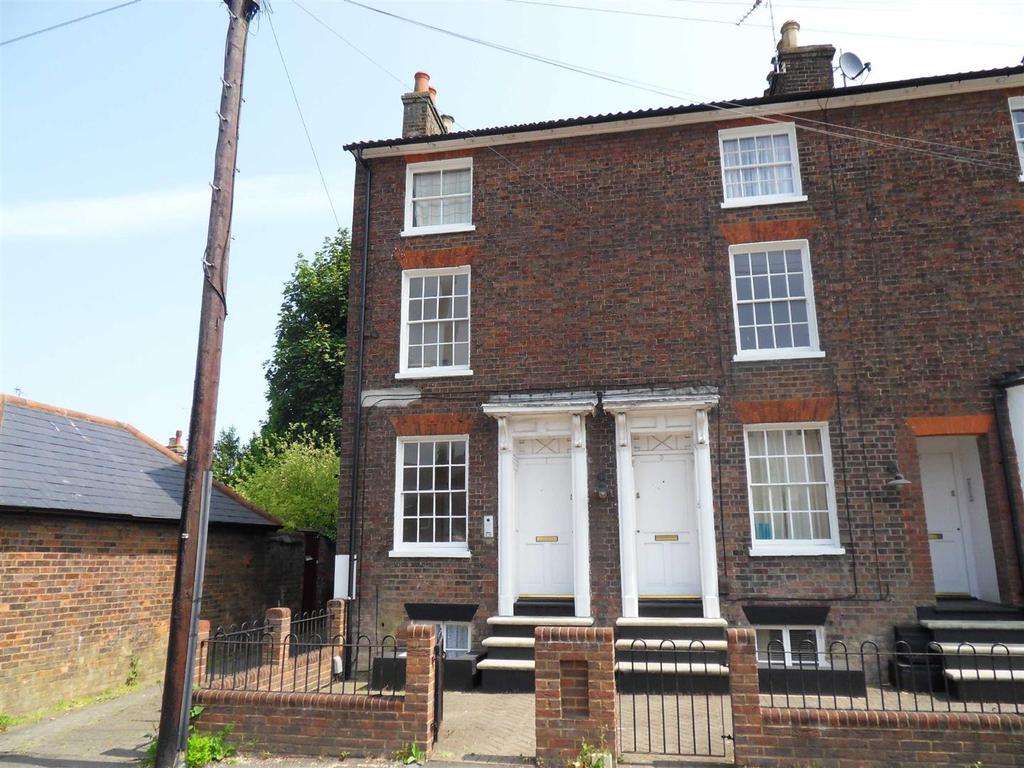 Icknield Street, Dunstable Studio £525 pcm (£121 pw)