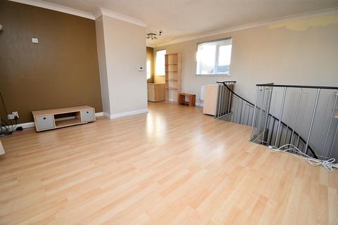 41 Kidner Close, Luton, LU2 7SX