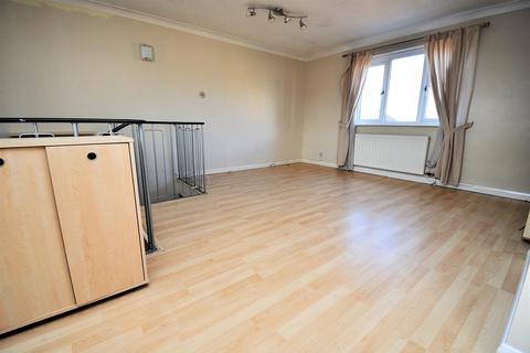 41 Kidner Close, Luton, LU2 7SX