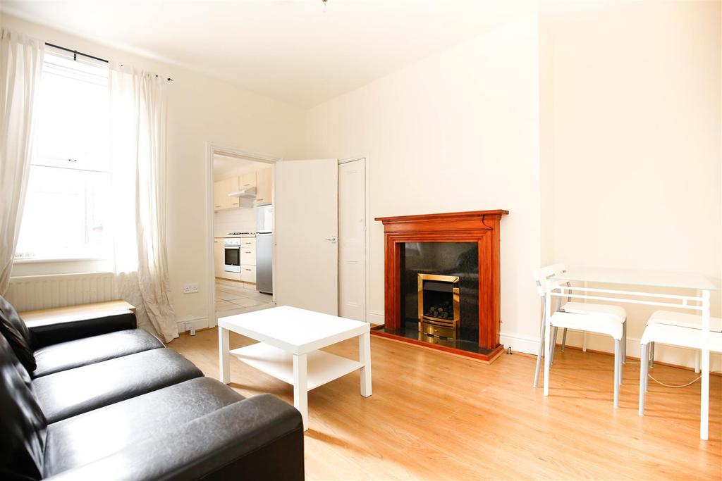 Stratford Grove West, Sandyford, NE6 2 bed flat £650 pcm (£150 pw)