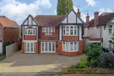 4 bedroom detached house for sale - Powys Avenue, Leicester