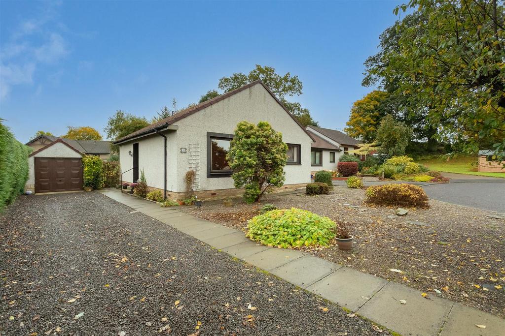 Hatton Road, Luncarty 2 bed detached bungalow £187,500