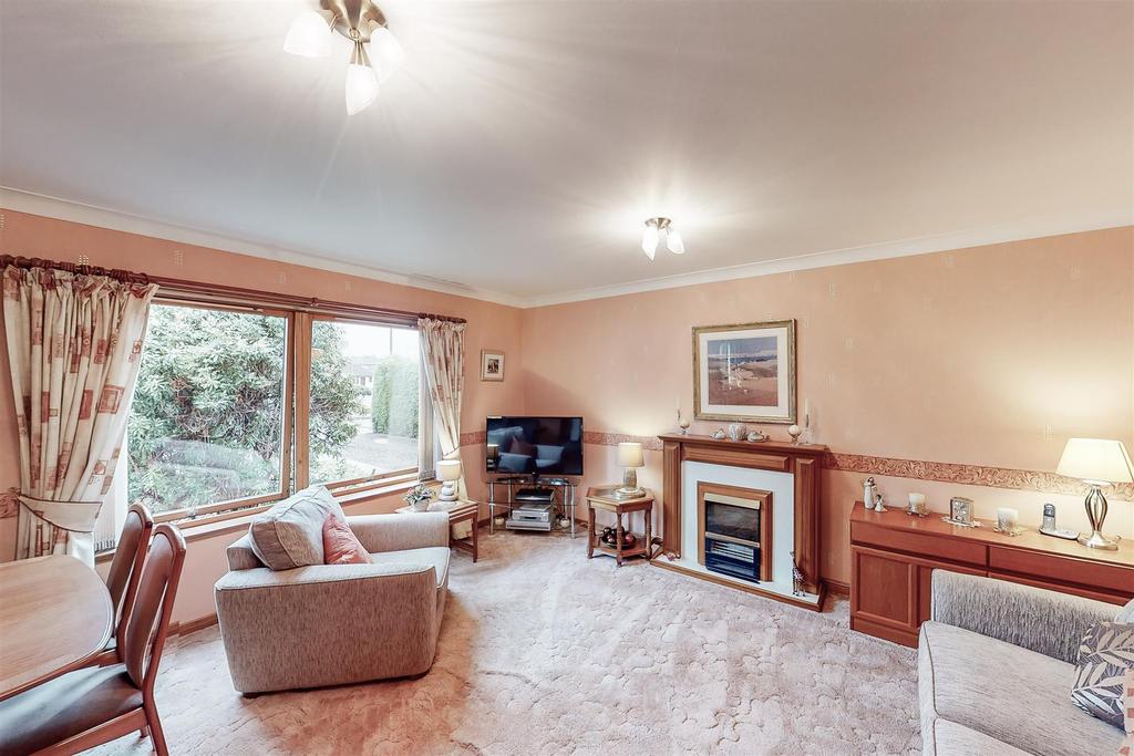 Hatton Road, Luncarty 2 bed detached bungalow £187,500