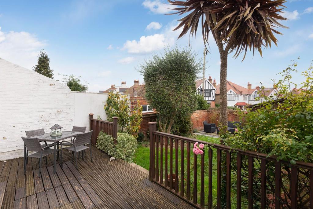 St. Road, Broadstairs 4 bed terraced house £400,000