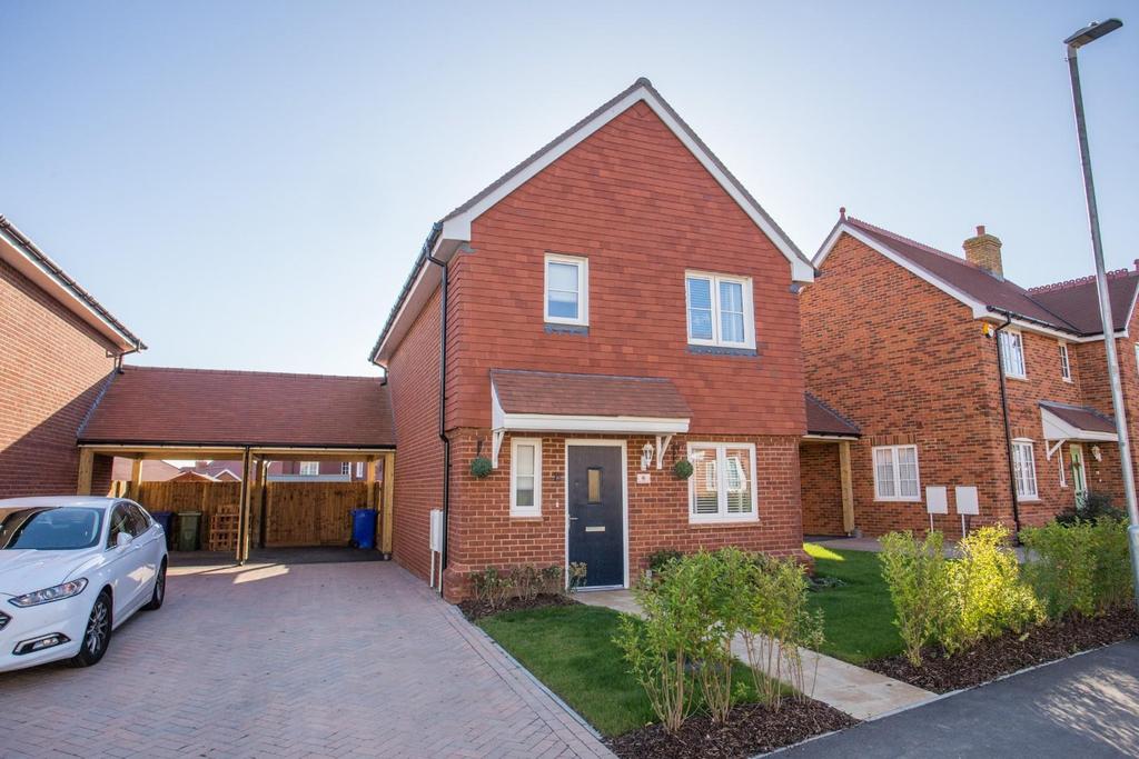 Kings Drive, Faversham 3 bed detached house £385,000