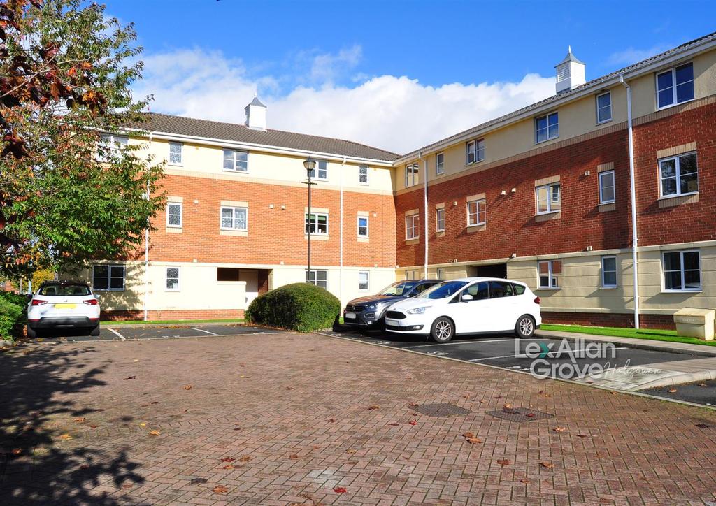Elbow Street, Cradley Heath 2 bed flat £105,000