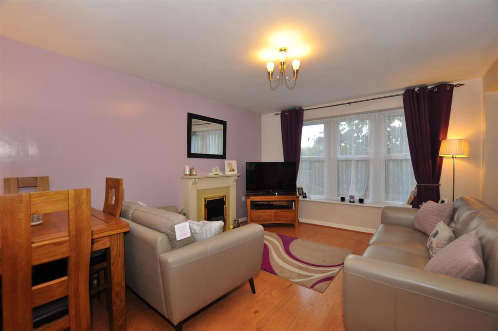 Elbow Street, Cradley Heath 2 bed flat £105,000