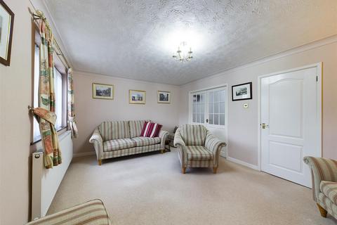 4 bedroom detached house for sale - The Links, Wrexham