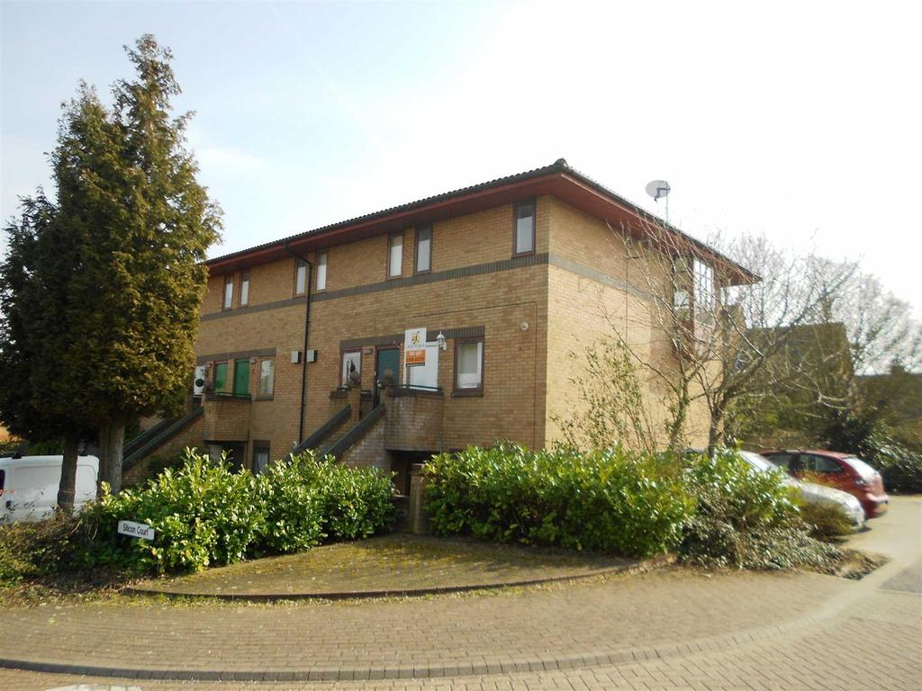 Silicon Court, Shenley Lodge, Milton Keynes 1 bed duplex £795 pcm (£