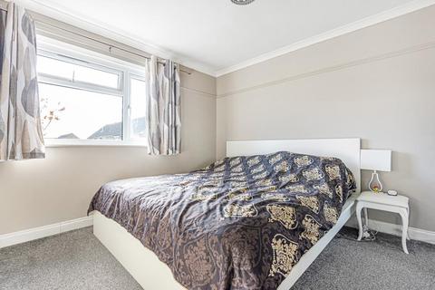 28 Bishopdale, Bracknell, RG12 7RY