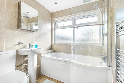 28 Bishopdale, Bracknell, RG12 7RY