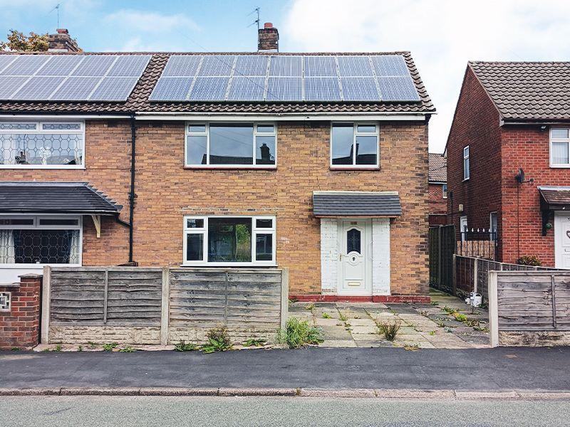 15 Mayfield Road, Biddulph... 3 bed semidetached house £30,000