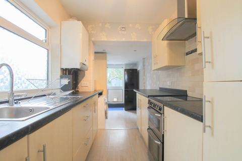 2 bedroom terraced house to rent, Garfield Street, Watford, WD24