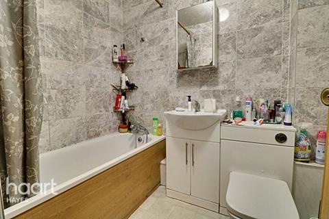 4 Pikestone Close, Hayes, UB4 9QT