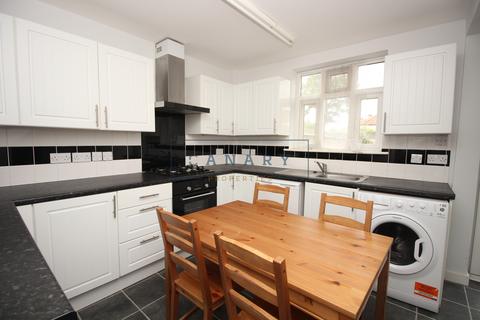 8 Bingley Road, Greenford, UB6 9EB