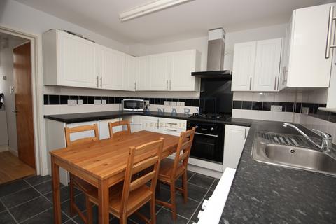 8 Bingley Road, Greenford, UB6 9EB
