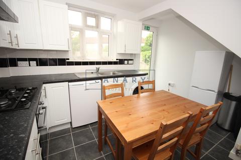 8 Bingley Road, Greenford, UB6 9EB