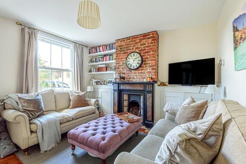 6 Latimer Road, Godalming, GU7 1BL