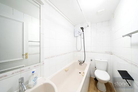 1 bedroom apartment to rent, Kilburn High Road, London, NW6
