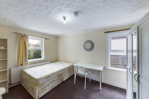 1 bedroom in a house share to rent, Inverine Road, Charlton, SE7