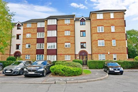 32 Thurlow Close, London, E4 9XE