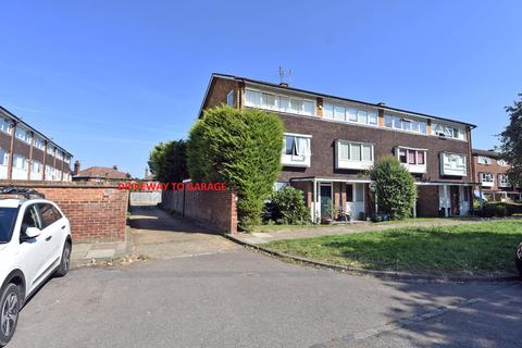 1 Mariner Gardens, Richmond, TW10 7UU