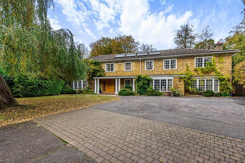 Kier Park, Ascot, SL5 5 bed detached house £12,500 pcm (£2,885 pw)