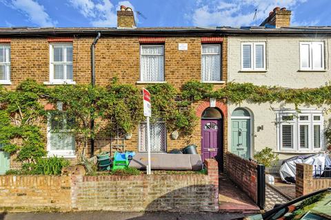 42 Railway Road, Teddington, TW11 8SD