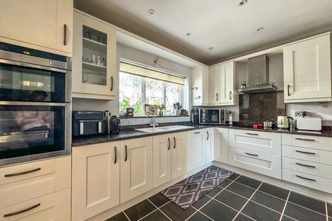 9 Fitzharding Road, Pill, Bristol, BS20 0EH