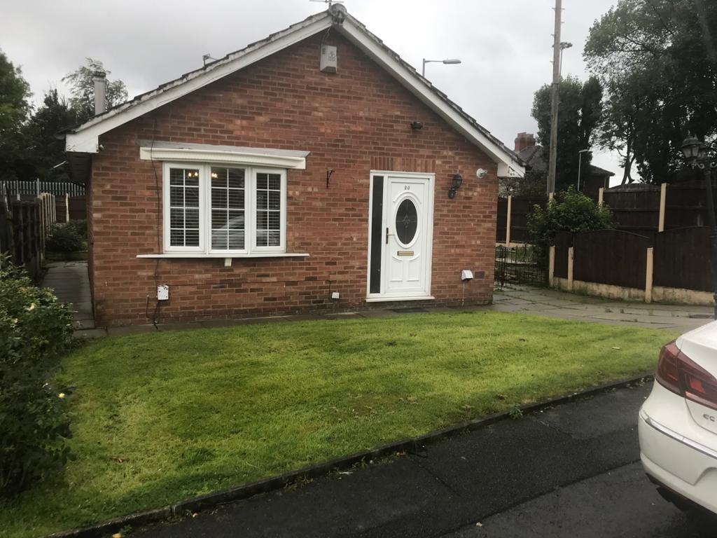 Cherwell Close, Oldham, Lancashire, OL8 2 bed bungalow £180,000